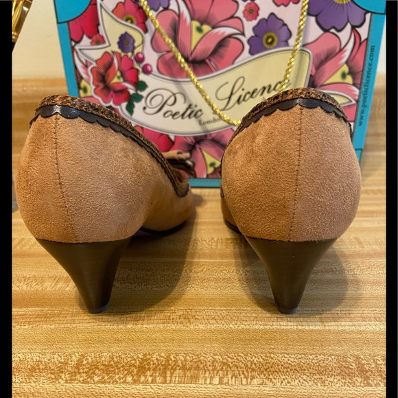 Worn Once! Adorable Poetic License Bow Front Pumps - Picture 8 of 16